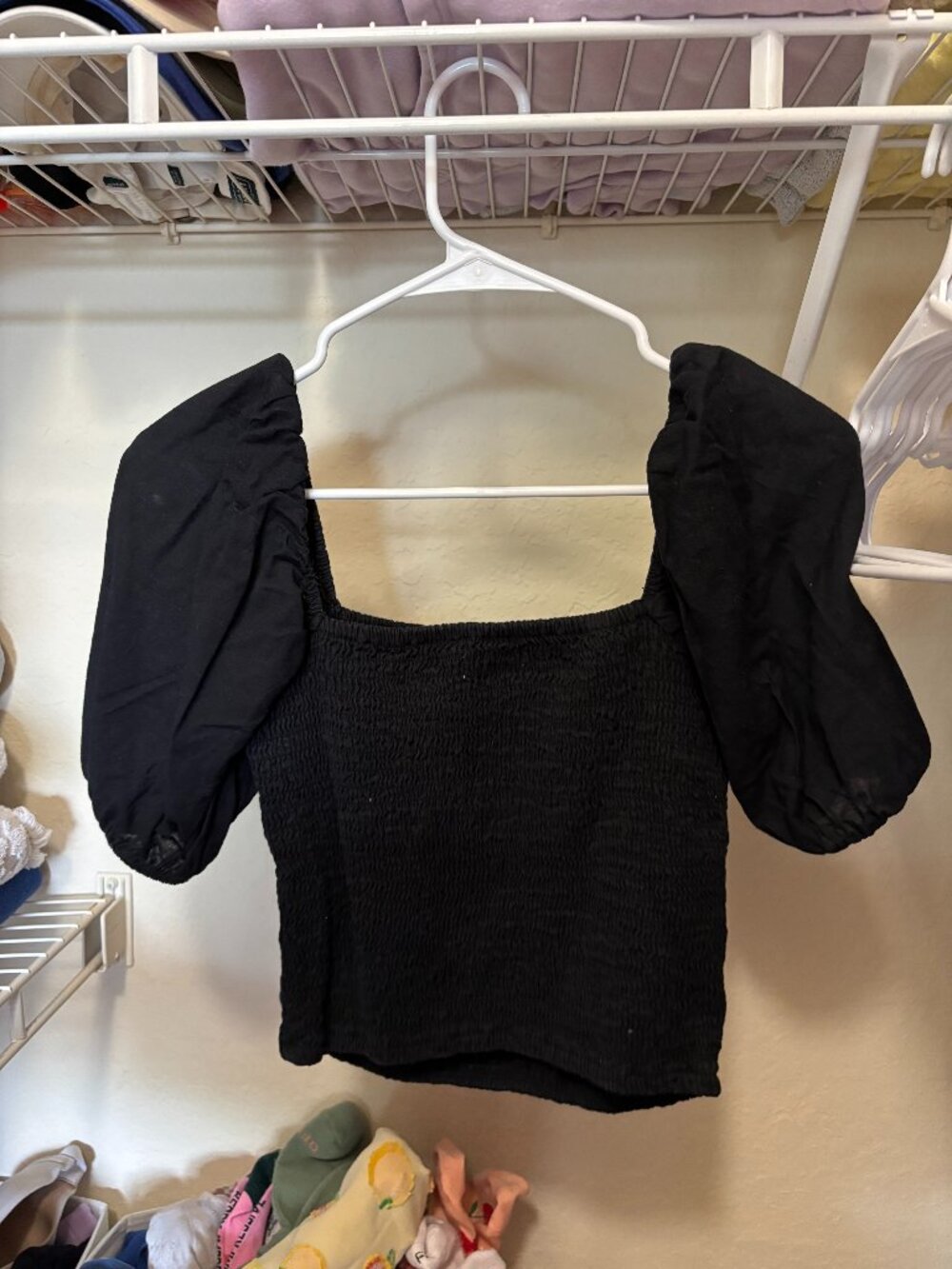 Abercrombie small black ruched top